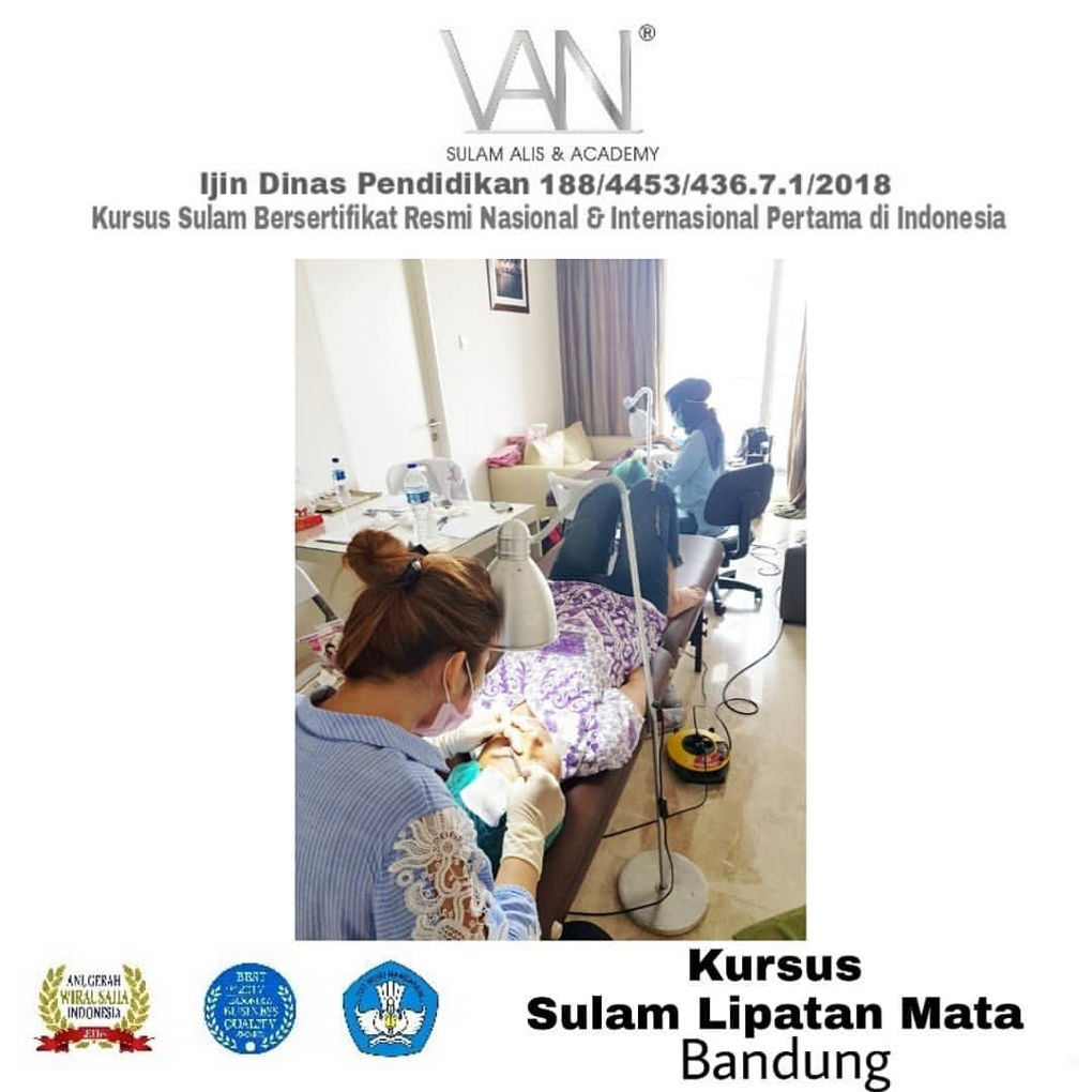 EYELID CLASS AT BANDUNG